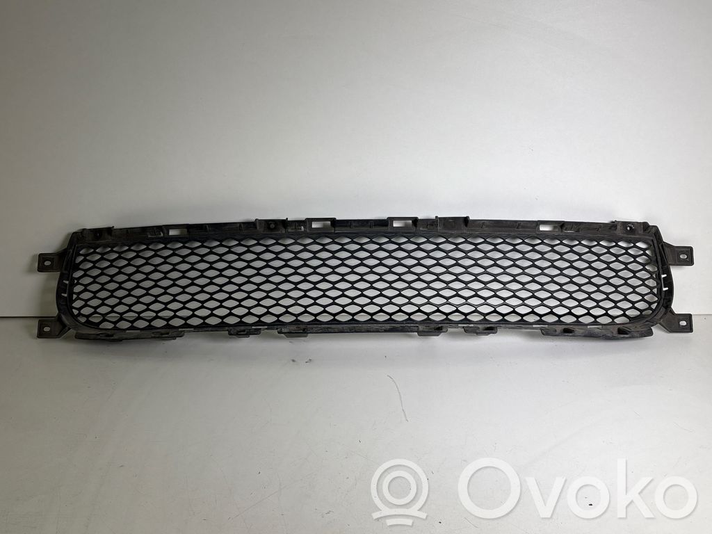 Dodge Durango III Front bumper lower grill 