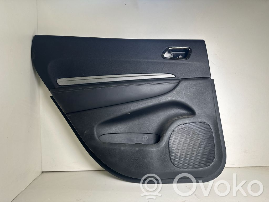 Dodge Durango III Front door card panel trim 