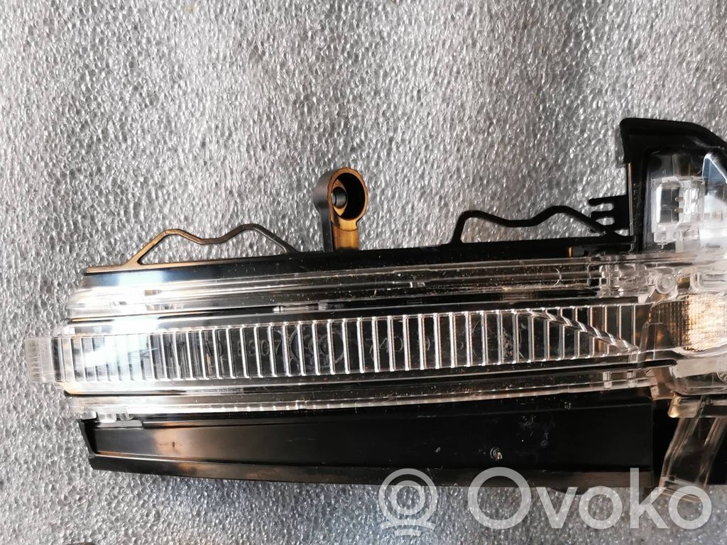 Audi Q8 Mirror indicator light 