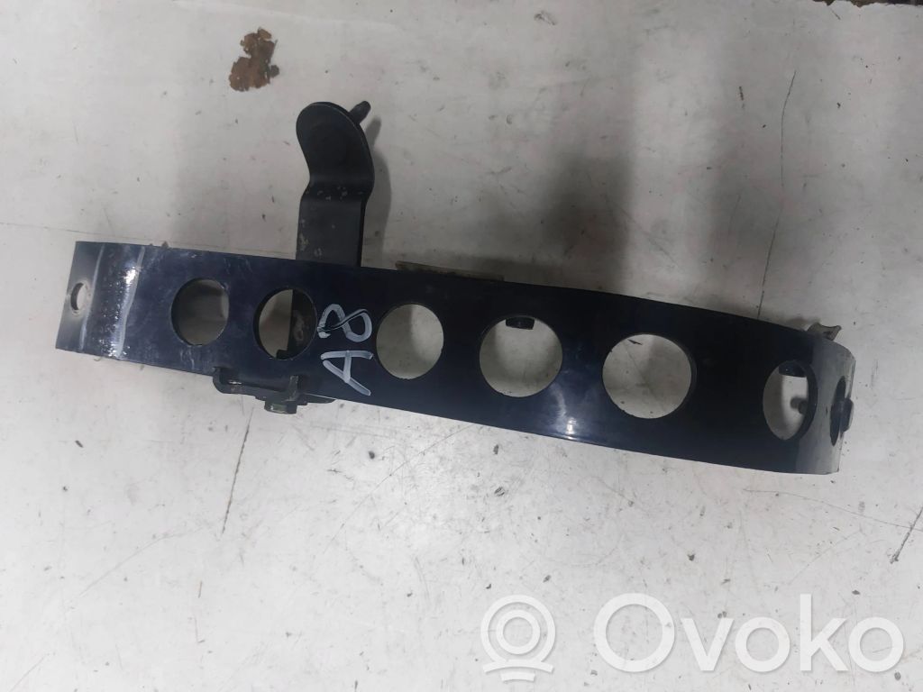 Audi A8 S8 D2 4D Fender mounting bracket 