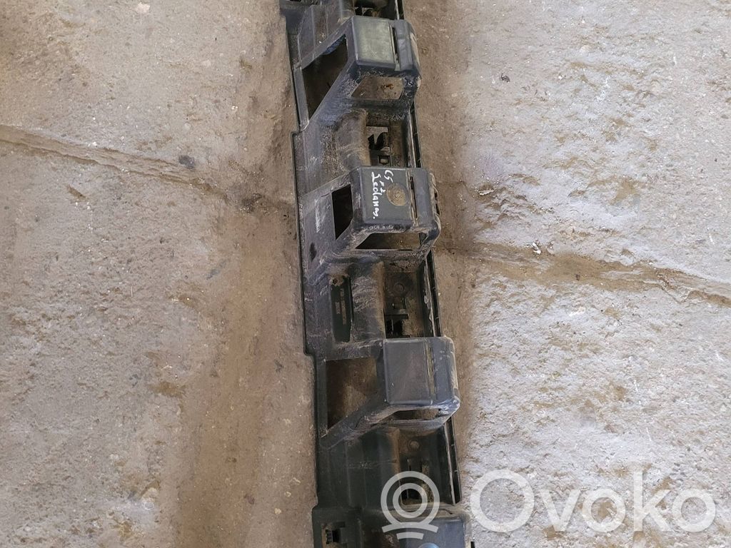 Citroen C5 Aizmugurē bampera balka 