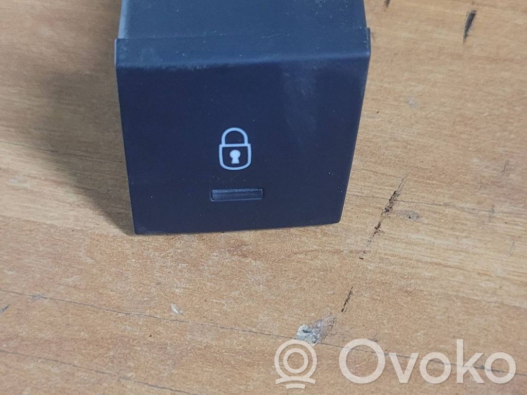 Peugeot 508 RXH Central locking switch button 