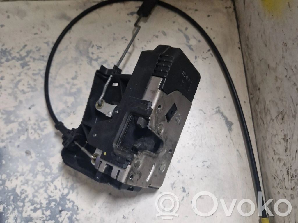 Renault Trafic II (X83) Etuoven lukko 