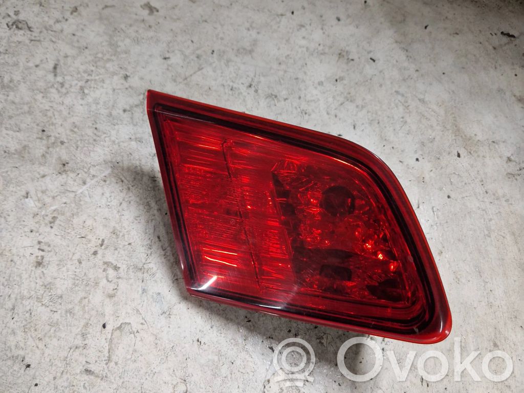 Lampy tylnej klapy bagażnika   23620071
