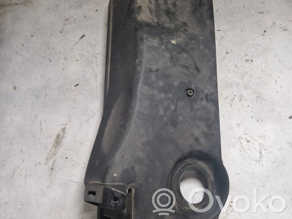 BMW 5 E39 Ilmansuodattimen kotelon kansi 