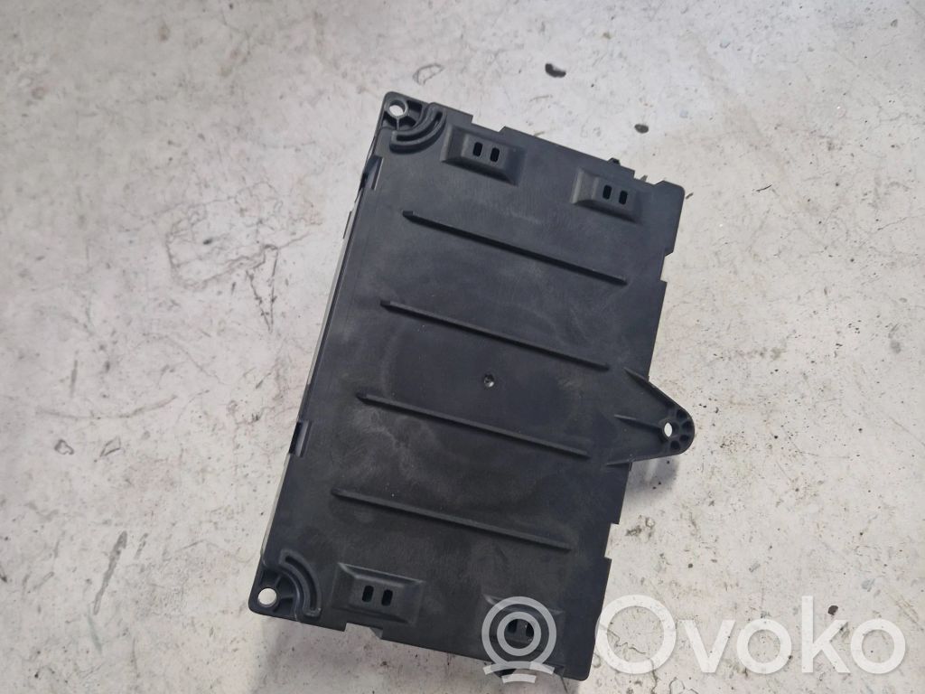 Citroen C6 Fuse module 