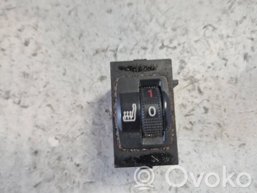 Peugeot 508 Seat heating switch 
