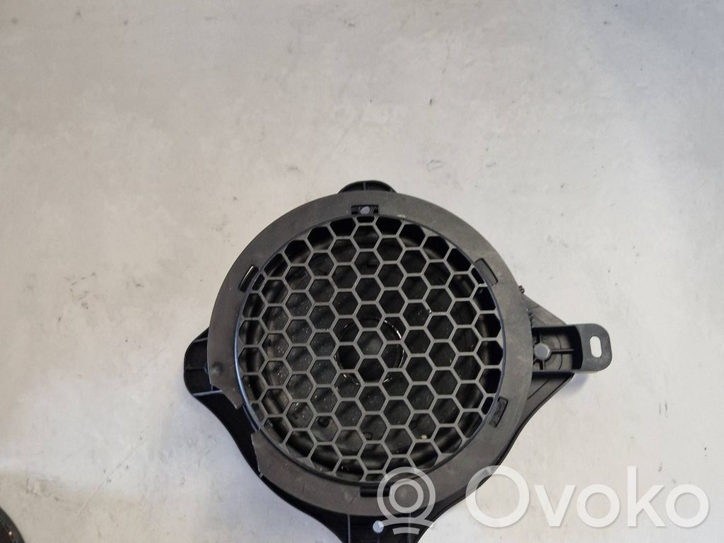 Citroen C4 III e-C4 Altavoz de la puerta delantera 