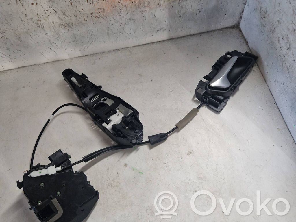 Citroen C4 III e-C4 Priekšpusē slēdzene 