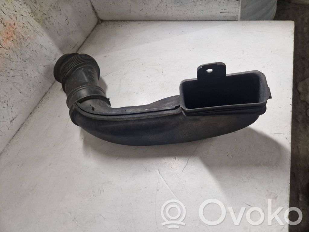 Citroen C5 Ilmanoton kanavan osa 