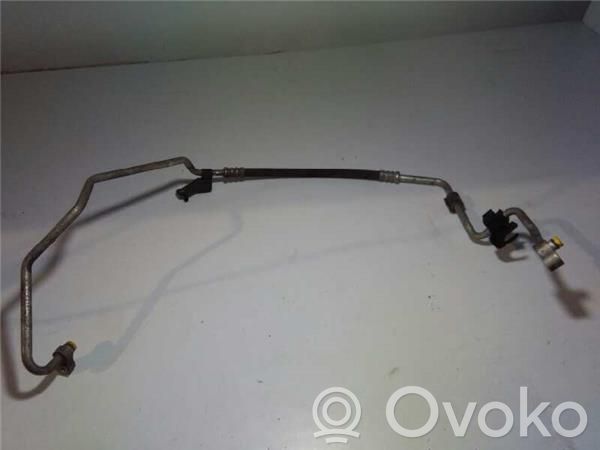 BMW 1 E81 E87 Ilmastointilaitteen putki (A/C) 