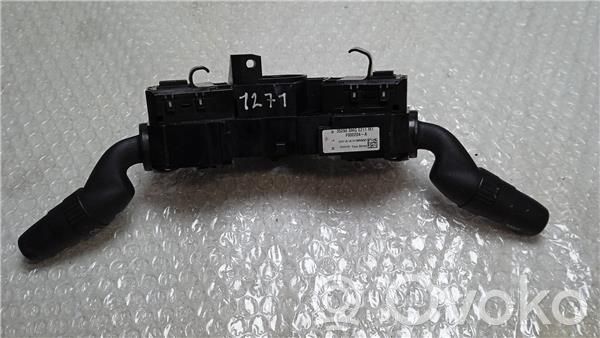 Interruptor de control multifunción   F000204A