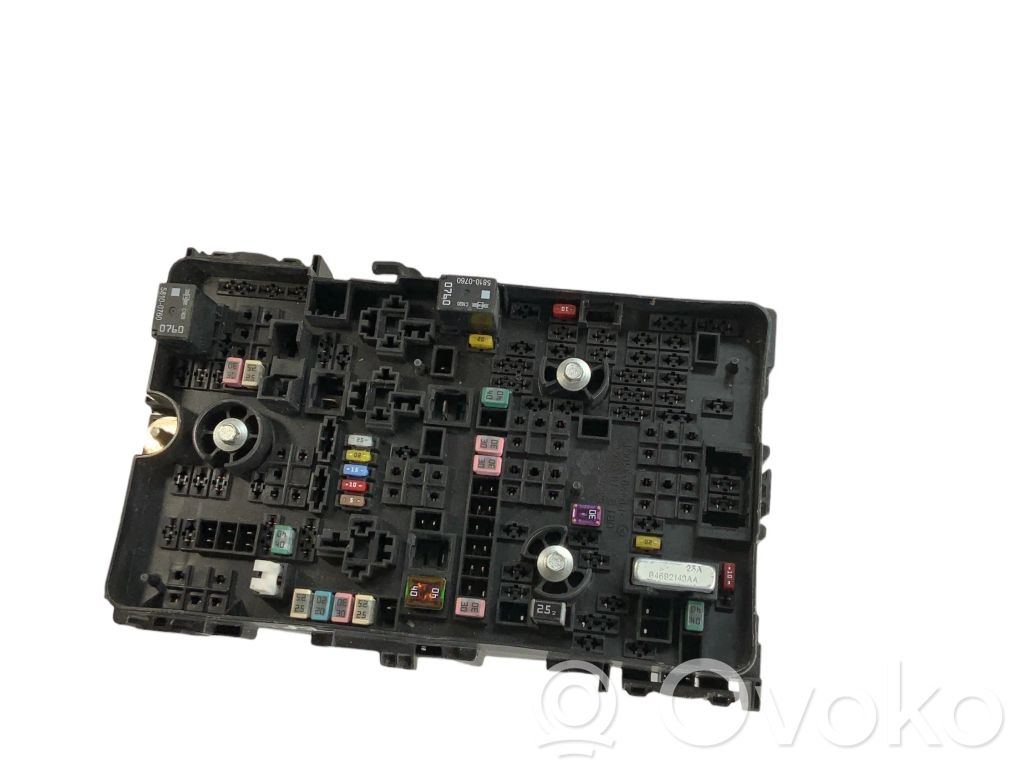 Chrysler Pacifica Fuse box set 