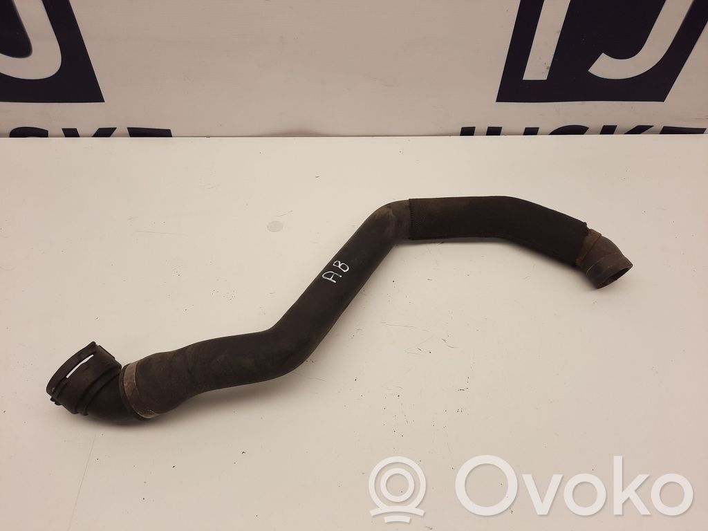 Audi A8 S8 D4 4H Engine coolant pipe/hose 