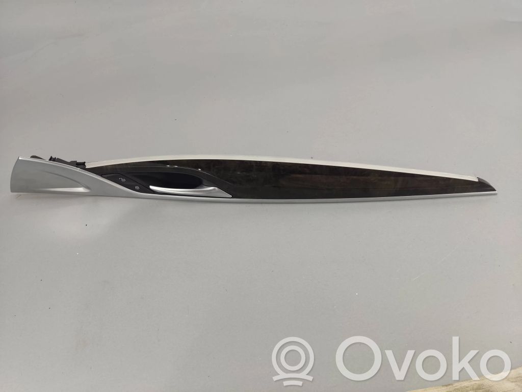 BMW 5 G30 G31 G38 Inne elementy wykończeniowe drzwi przednich 