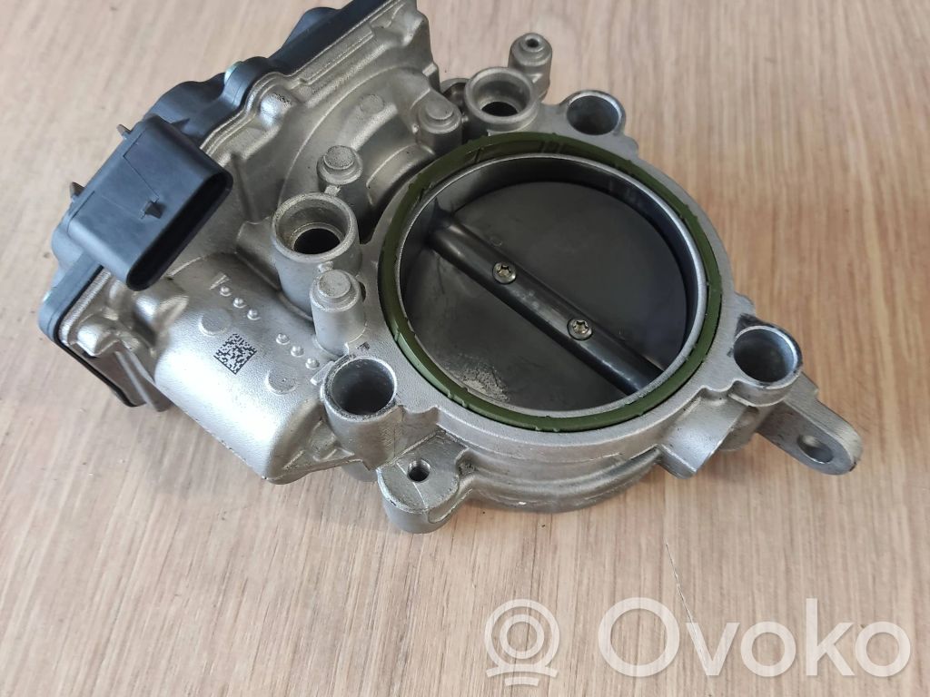 BMW 5 G30 G31 G38 Droselinė sklendė 