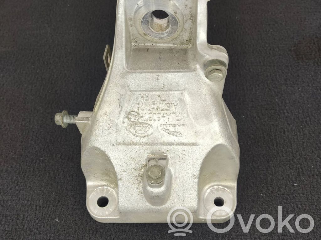 Land Rover Range Rover Sport L494 Engine mounting bracket 