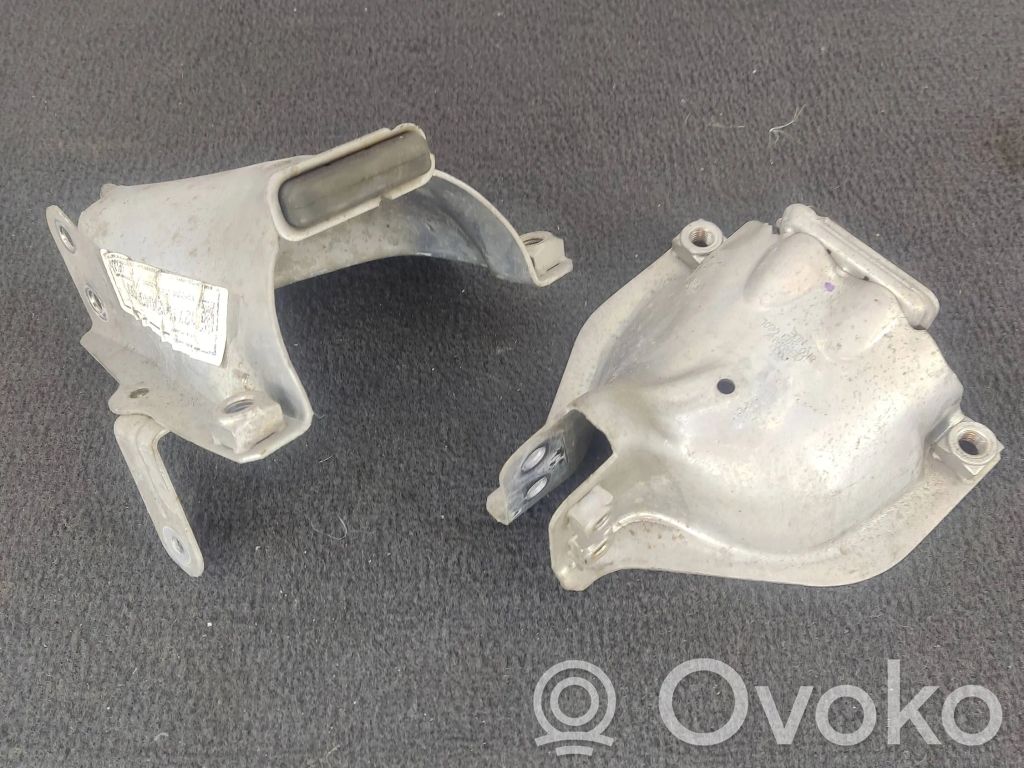 Porsche Macan (95B) Other engine bay part 
