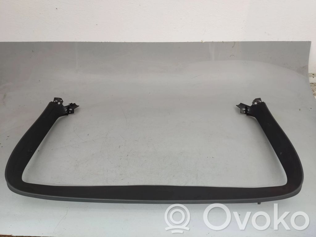 Porsche Macan (95B) Tailgate trim 