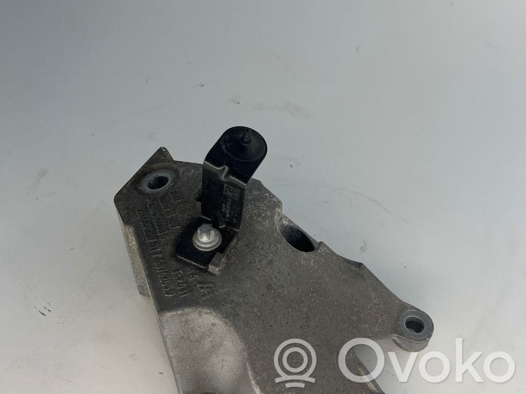 BMW 3 G20 G21 Engine mounting bracket 