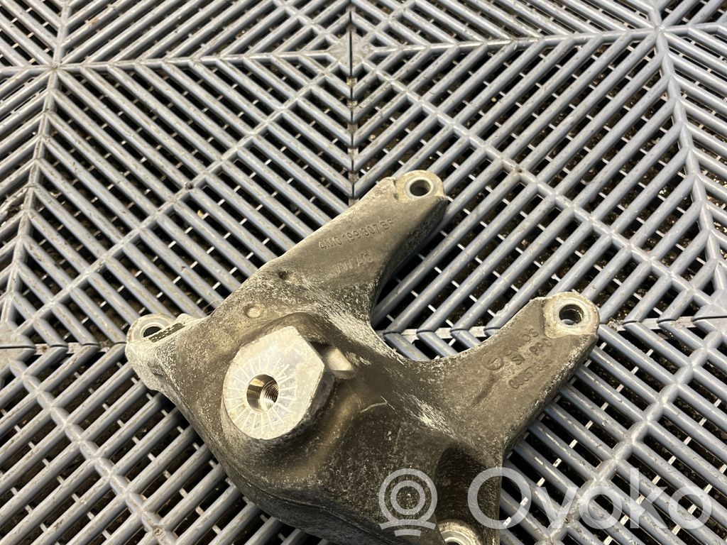 Audi RS Q8 Engine mounting bracket 