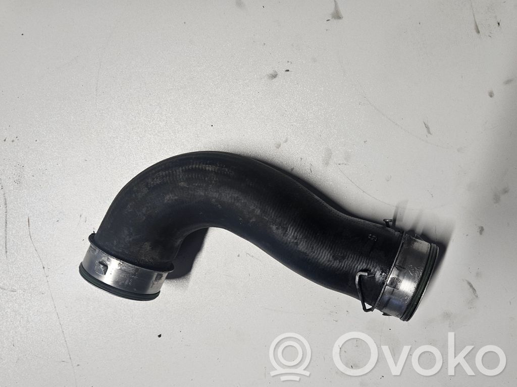 Volkswagen PASSAT B6 Intercooler hose/pipe 