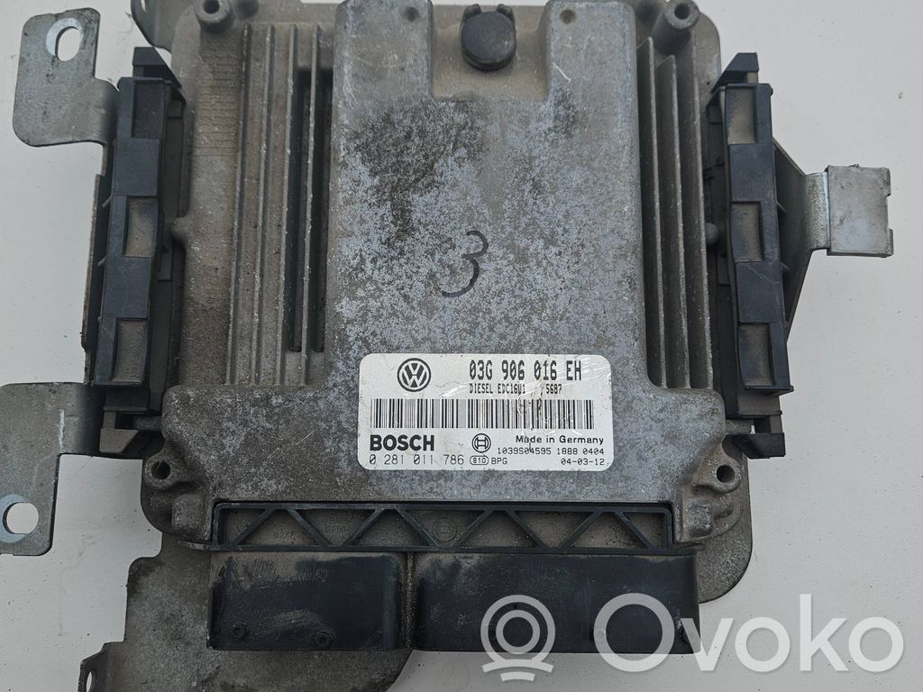 Volkswagen Touran I Engine control unit/module 