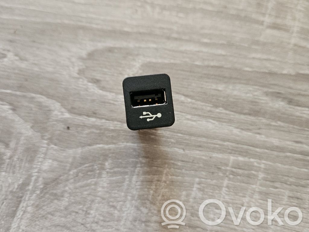 BMW X5 E70 Разъем USB 