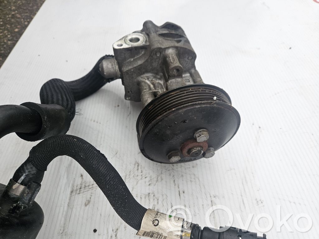 BMW X5 E70 Power steering pump 