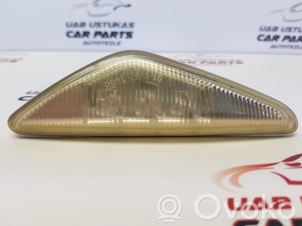 BMW 3 E46 Front fender indicator light 