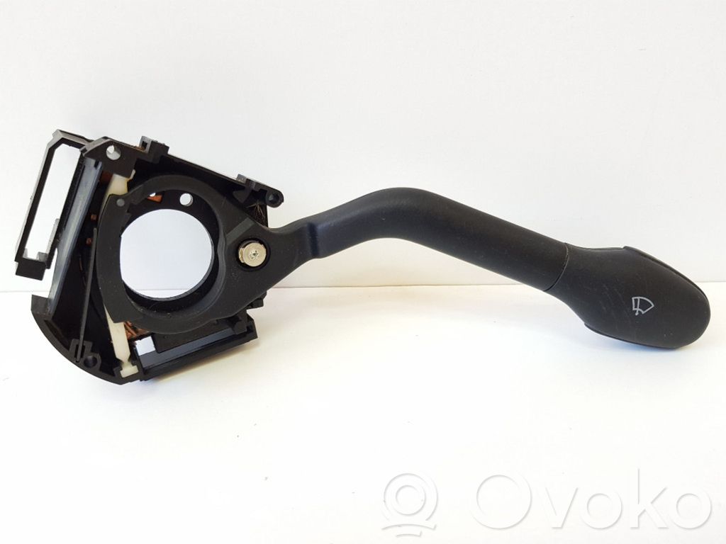 Volkswagen Vento Palanca de control del limpiaparabrisas 