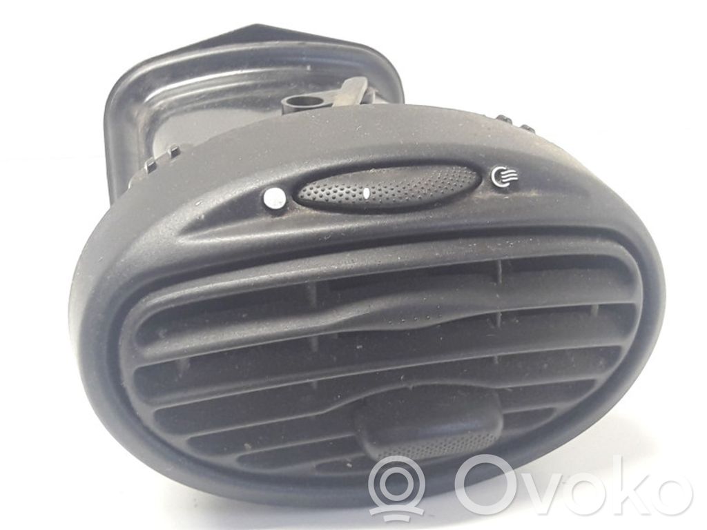 Ford Focus Sānu gaisa režģis 