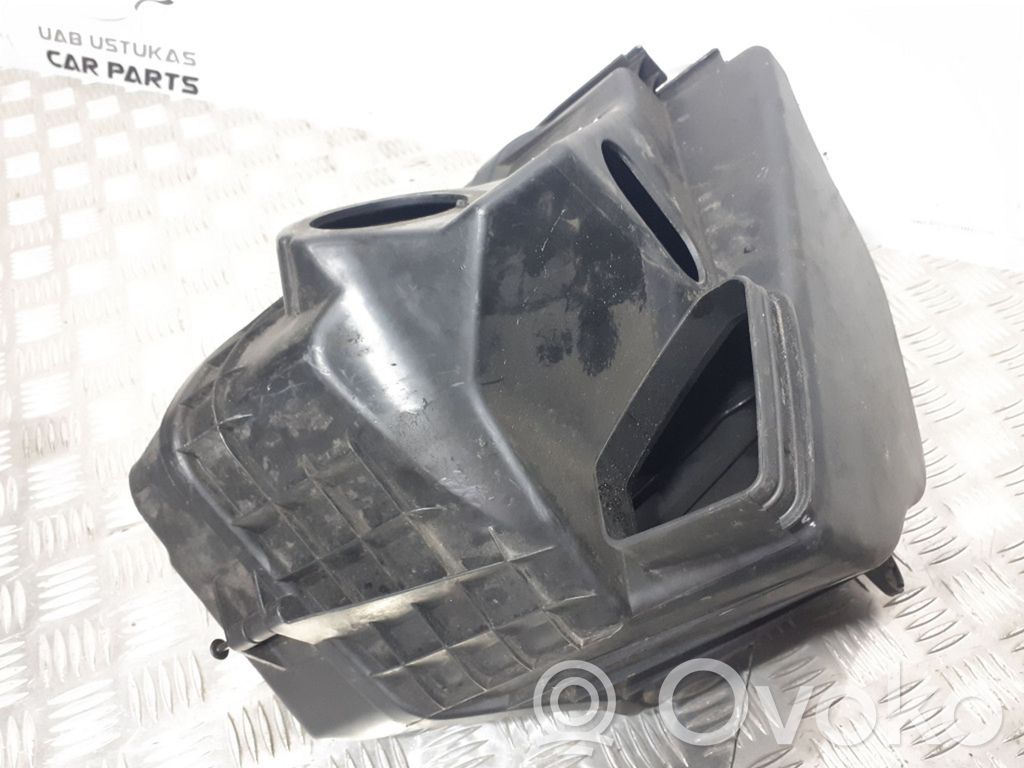 BMW 1 E81 E87 Air filter box 