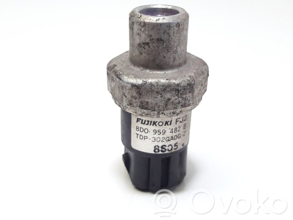 Volkswagen PASSAT B5 Ilmastointilaitteen paineanturi (A/C) 