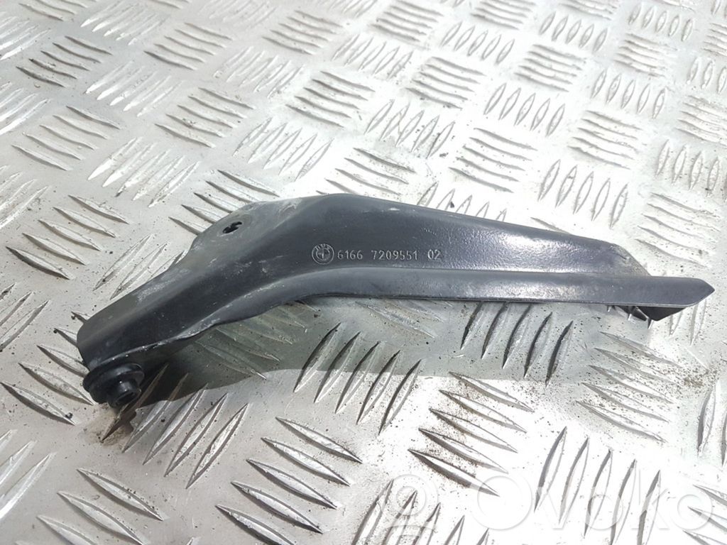 BMW 5 E60 E61 Muu moottoritilan osa 