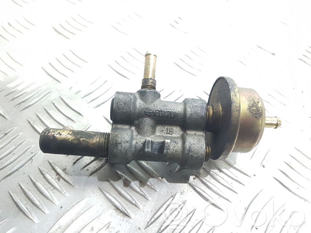 Fiat Punto (176) Polttoaineen paineensäädin 