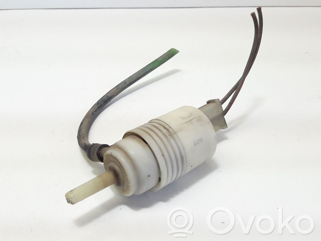 Volkswagen PASSAT B3 Pumpe Scheibenwaschanlage 