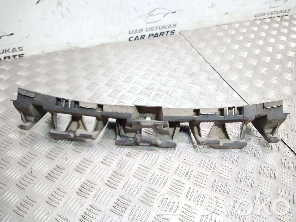 Renault Megane II Soporte de montaje del parachoques trasero 