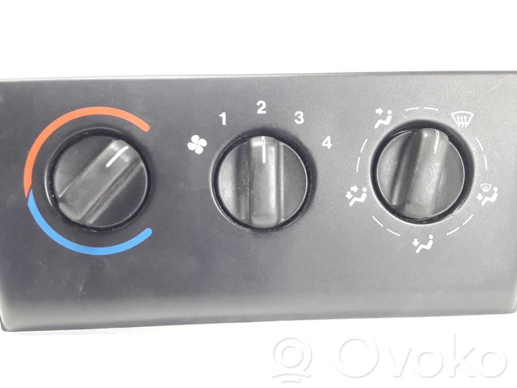 Opel Vectra B Climate control unit 