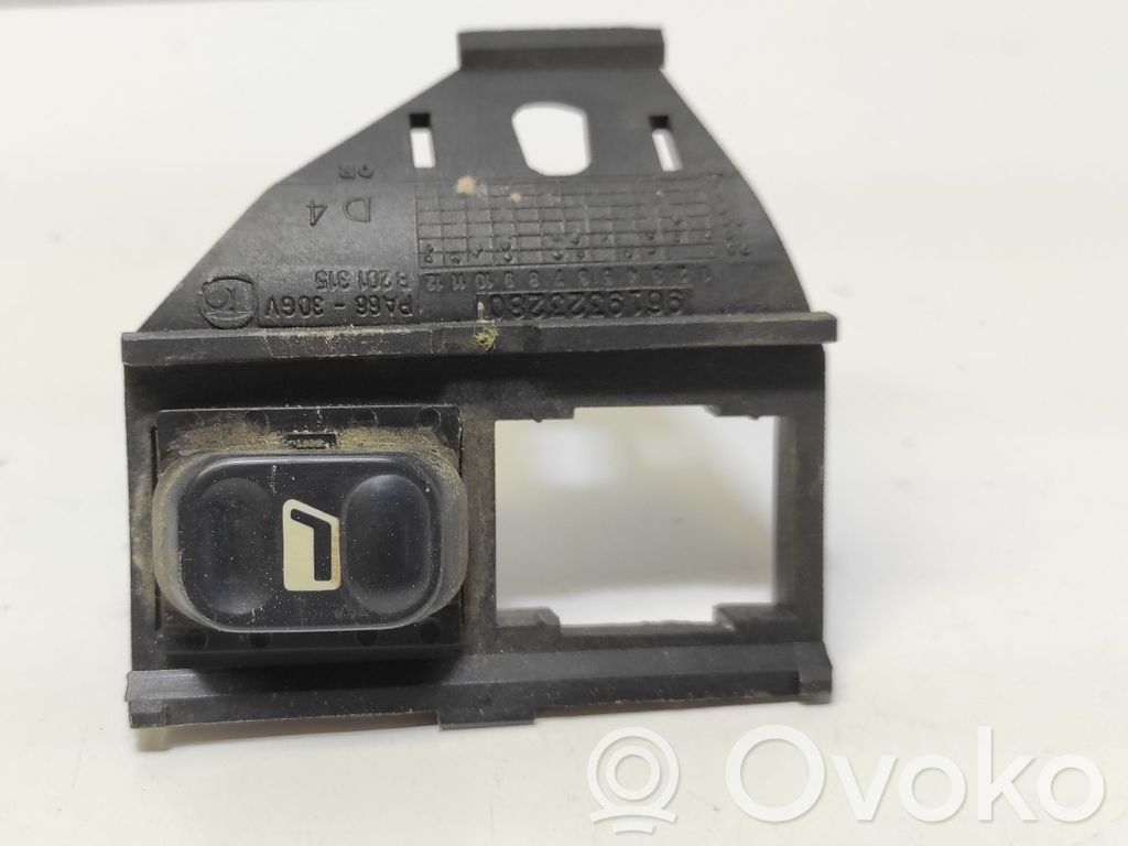 Citroen Xantia Electric window control switch 