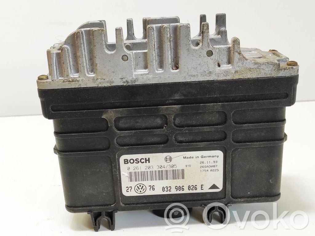 Volkswagen Golf III Engine control unit/module 