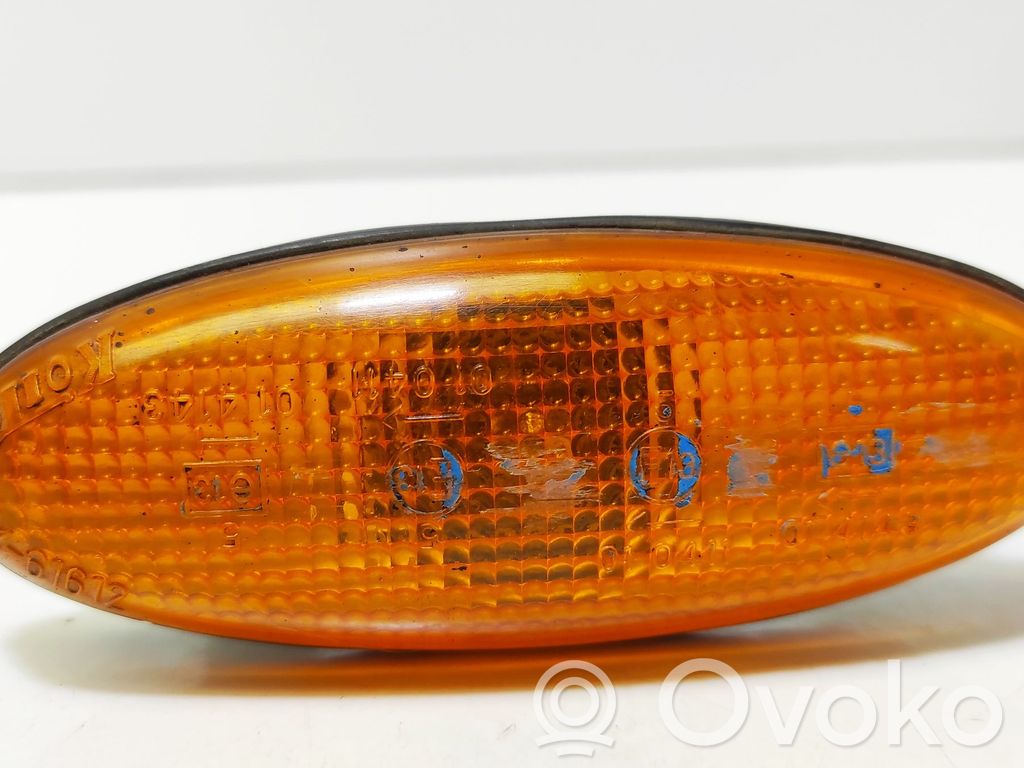 Mazda 626 Front fender indicator light 