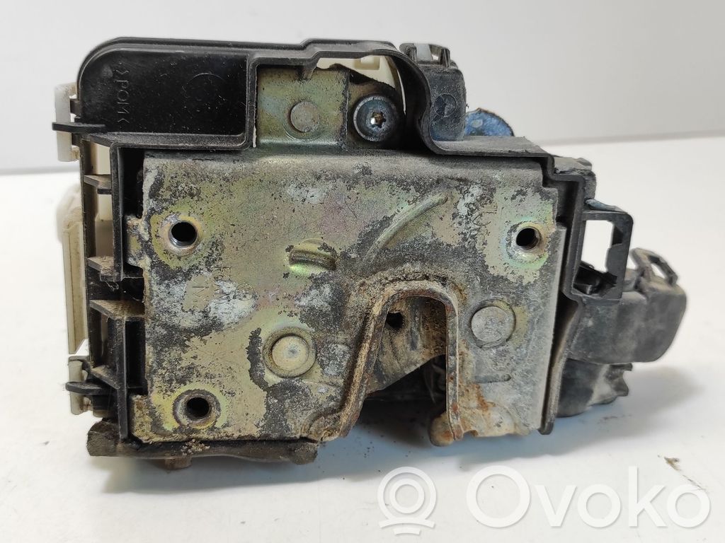 Volkswagen Golf III Zamek drzwi tylnych 
