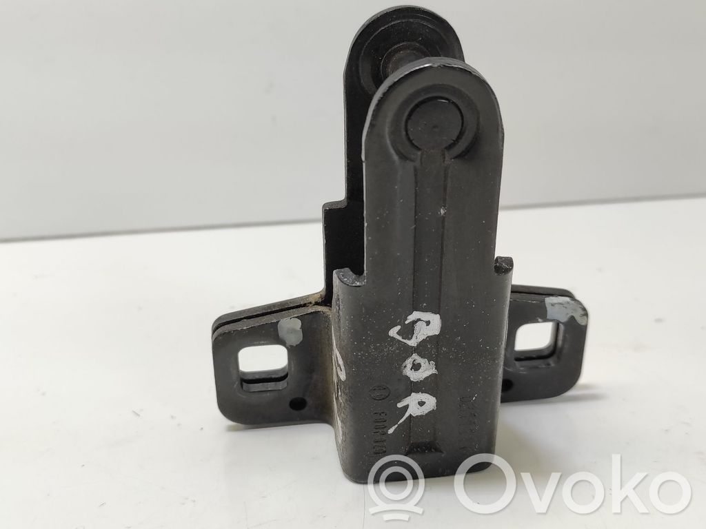 BMW X5 E53 Tailgate lock loop/hook striker 