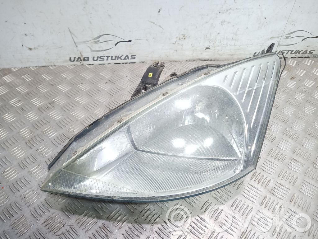 Ford Focus Headlight/headlamp 