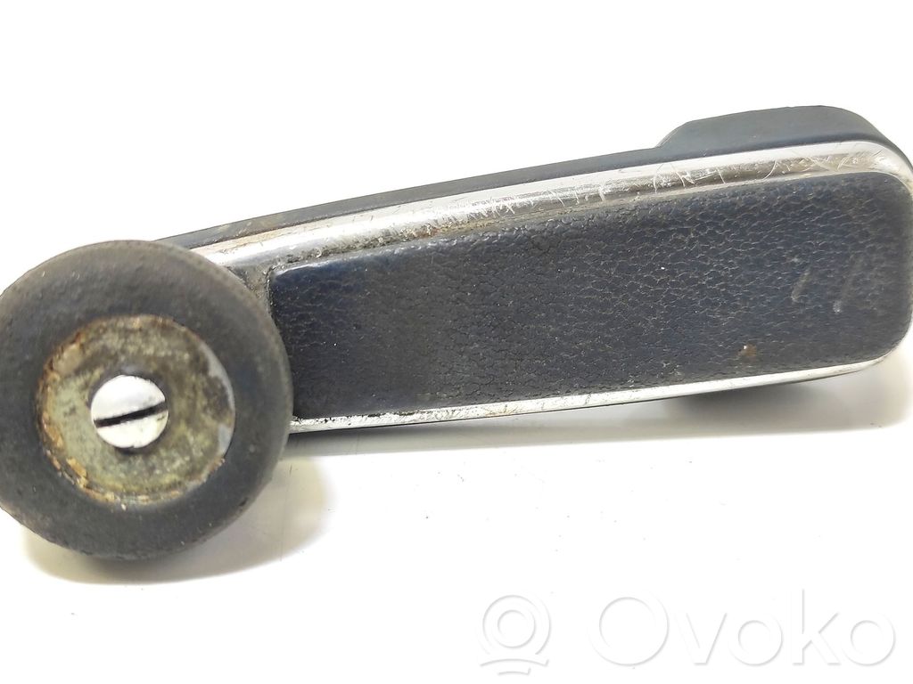 Opel Rekord E2 Moldura del elevalunas de la puerta trasera 