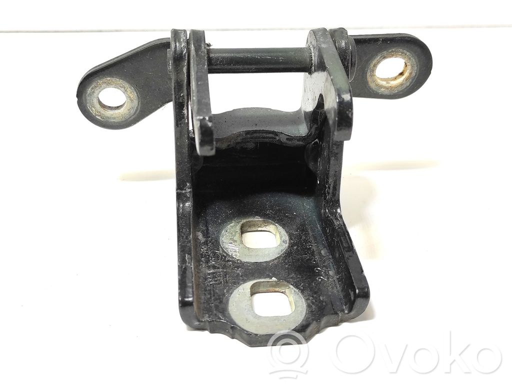 Opel Insignia A Rear door lower hinge 