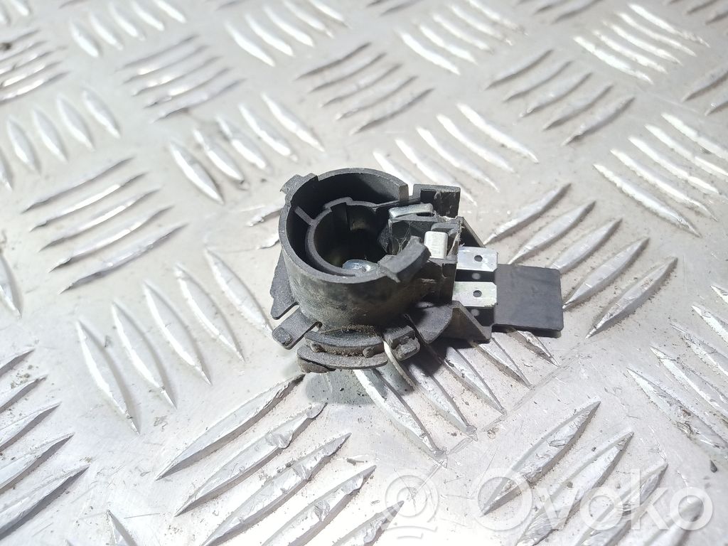 Audi 100 200 5000 C3 Tail light bulb cover holder 