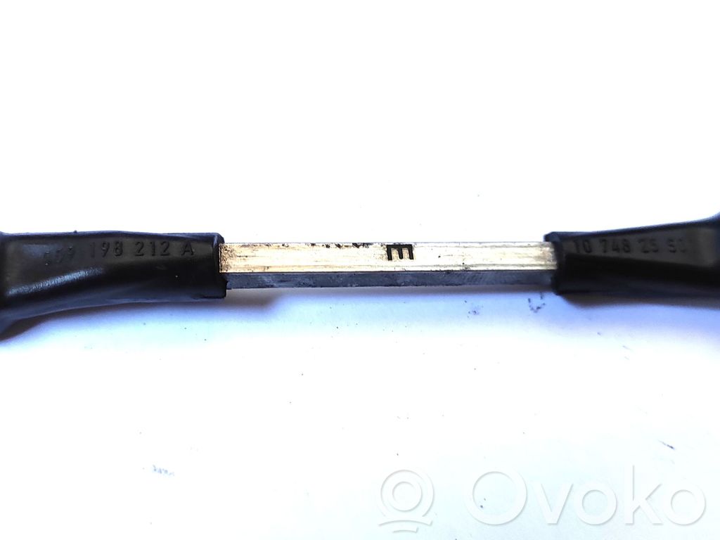 Other engine bay part   059198212A