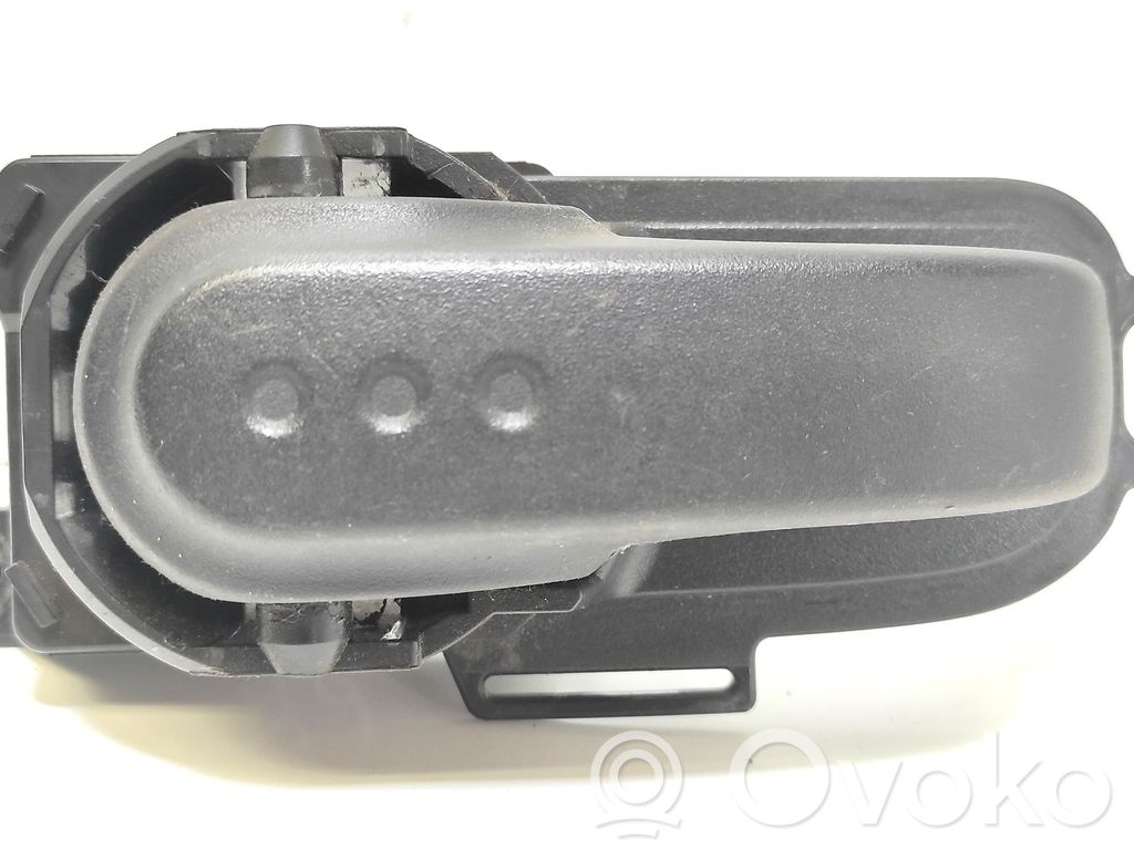 Front door interior handle   8067